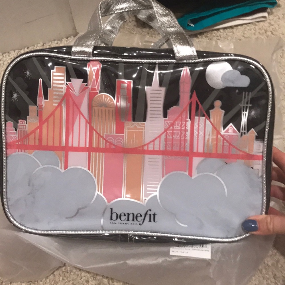 !!!NEW BENEFIT MAKEUP BAG!!!!NEVER USED